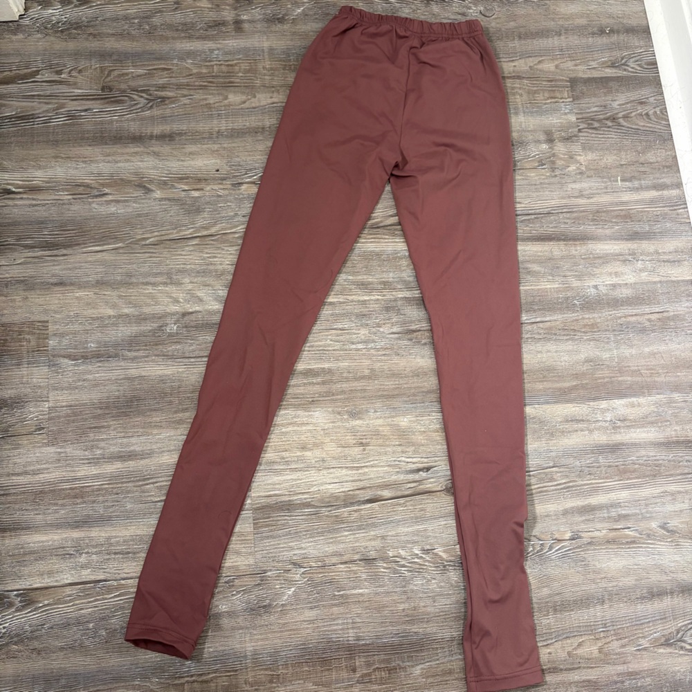 Body by Raven Tracey Leggings - Picture 2 of 5